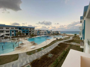 Stunning sea view service Apt.